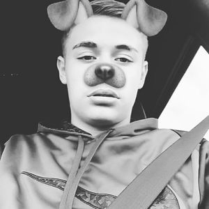 Meet your Posher, Ethan